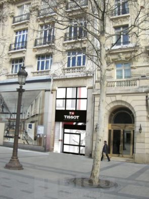 Boutique Tissot agli Champs-Elysées