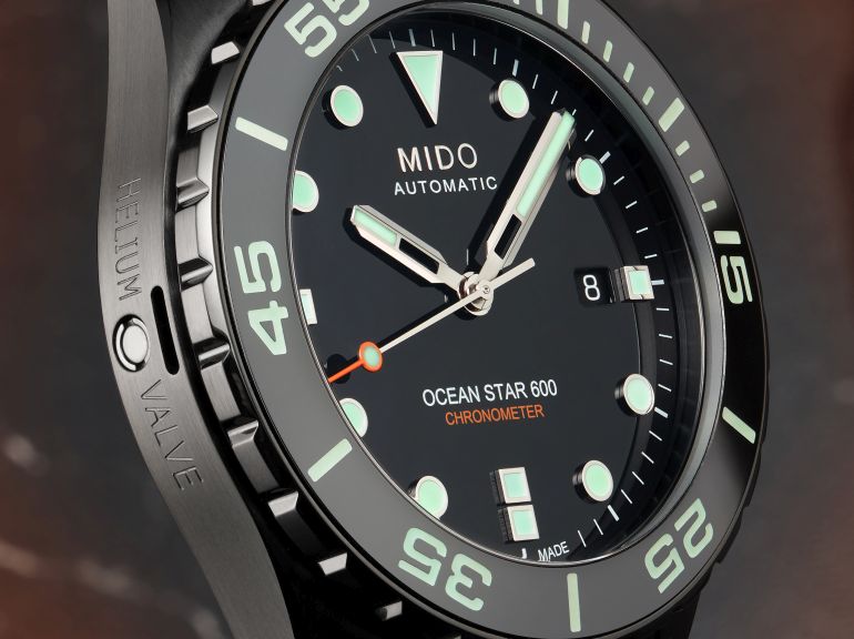 Ocean Star 600 Chronometer DLC